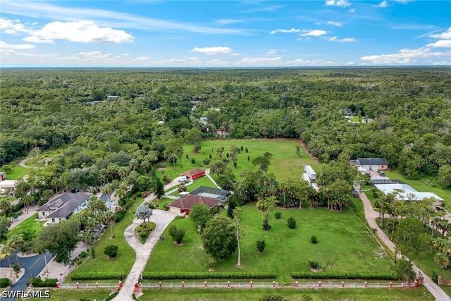 360 16th AVE NW, Naples, FL 34120
