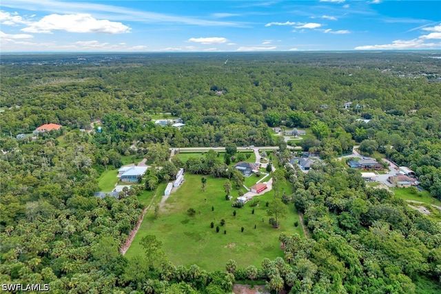 360 16th AVE NW, Naples, FL 34120