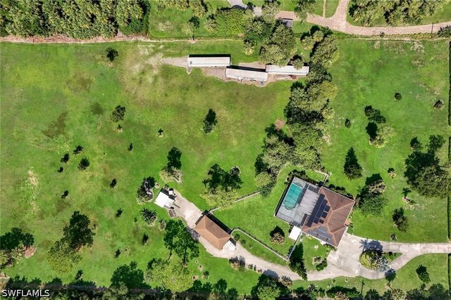360 16th AVE NW, Naples, FL 34120