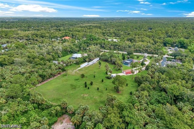 360 16th AVE NW, Naples, FL 34120