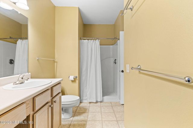 7800 POINT MEADOWS Drive 621, Jacksonville, FL 32256