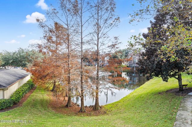 7800 POINT MEADOWS Drive 621, Jacksonville, FL 32256