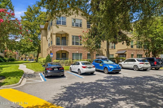 7800 POINT MEADOWS Drive 621, Jacksonville, FL 32256