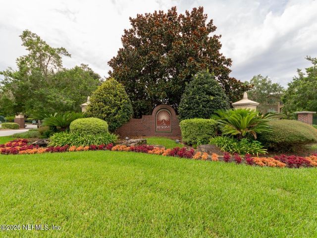 7800 POINT MEADOWS Drive 621, Jacksonville, FL 32256