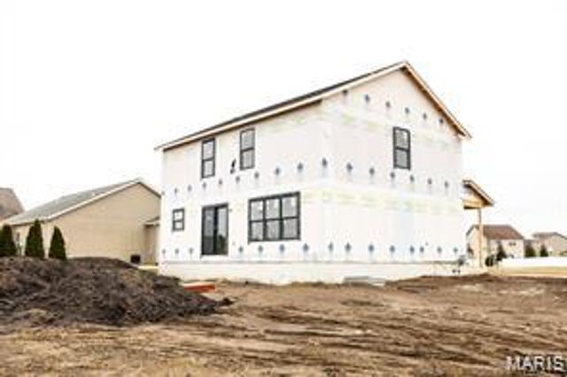 421 Chamberlain, Troy, IL 62294