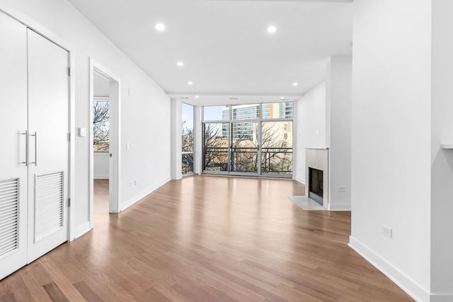 914 W Hubbard Street 305, Chicago, IL 60642