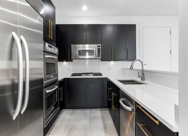 914 W Hubbard Street 305, Chicago, IL 60642