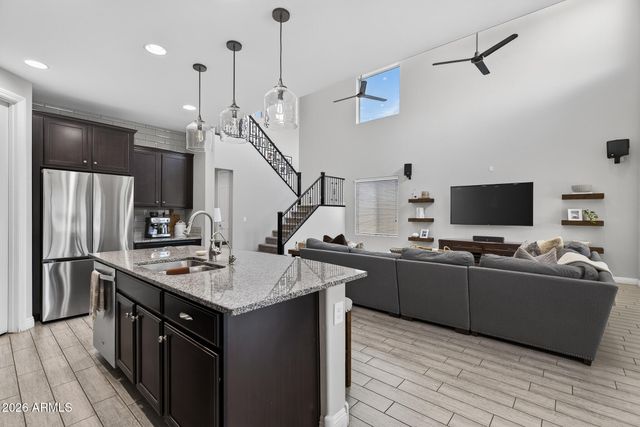 10738 W WHITEHORN Way, Peoria, AZ 85383