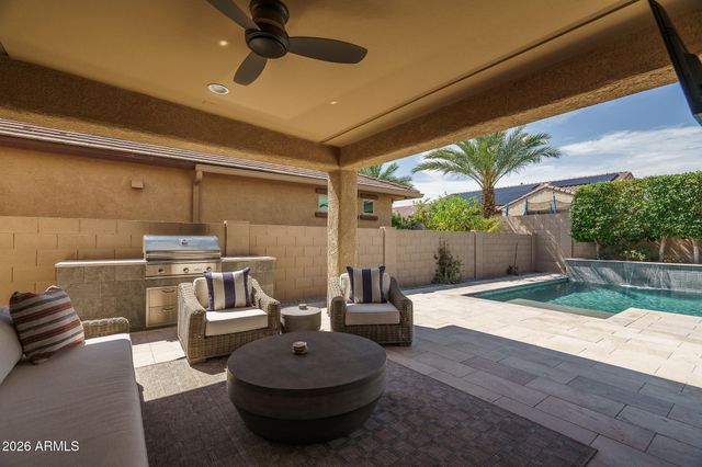 10738 W WHITEHORN Way, Peoria, AZ 85383