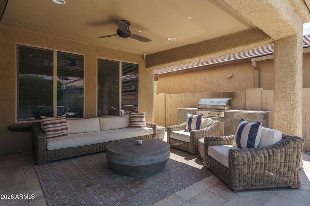 10738 W WHITEHORN Way, Peoria, AZ 85383