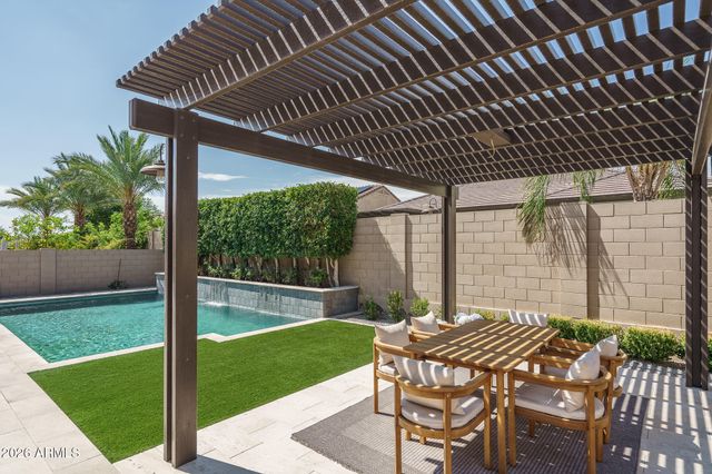 10738 W WHITEHORN Way, Peoria, AZ 85383
