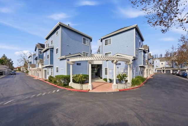 607 Arcadia Terrace 204, Sunnyvale, CA 94085