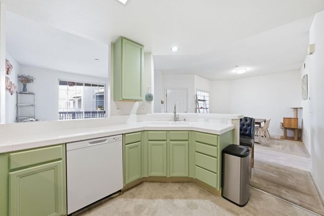 607 Arcadia Terrace 204, Sunnyvale, CA 94085