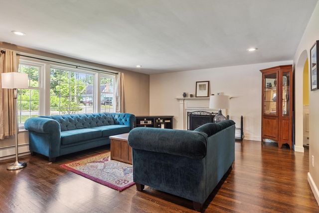 1 Riverview Ave, Maynard, MA 01754