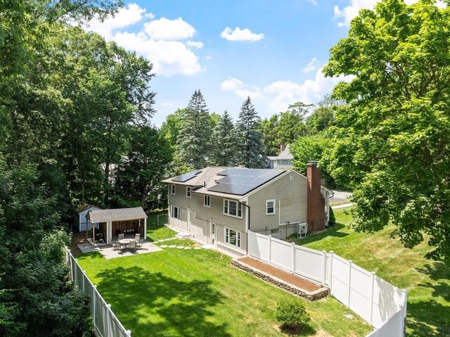 1 Riverview Ave, Maynard, MA 01754