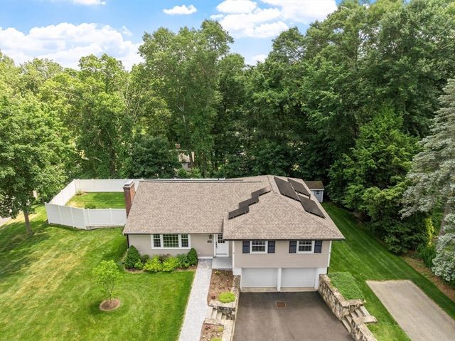 1 Riverview Ave, Maynard, MA 01754