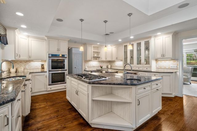 183 Old Farm Rd, Newton, MA 02459