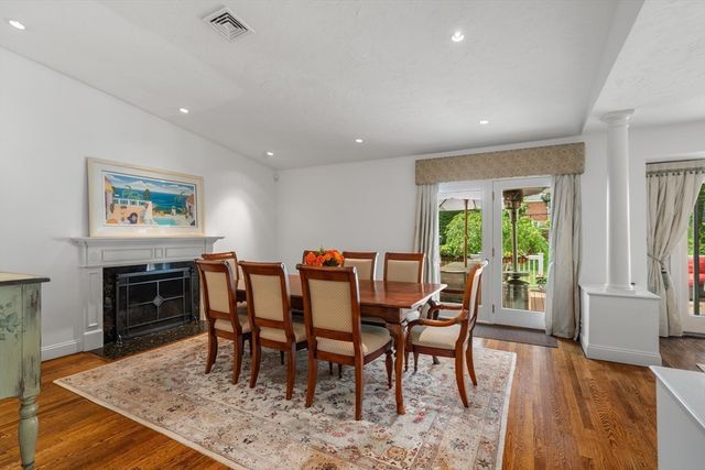 183 Old Farm Rd, Newton, MA 02459