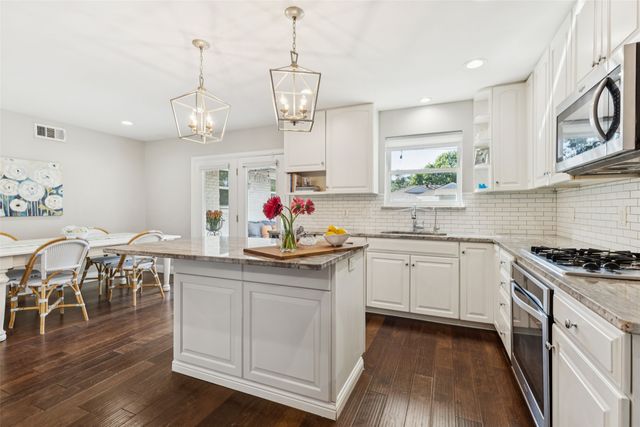 10626 Larchfield Lane, Dallas, TX 75238