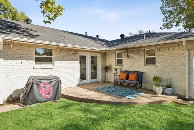 10626 Larchfield Lane, Dallas, TX 75238