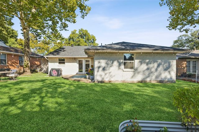 10626 Larchfield Lane, Dallas, TX 75238