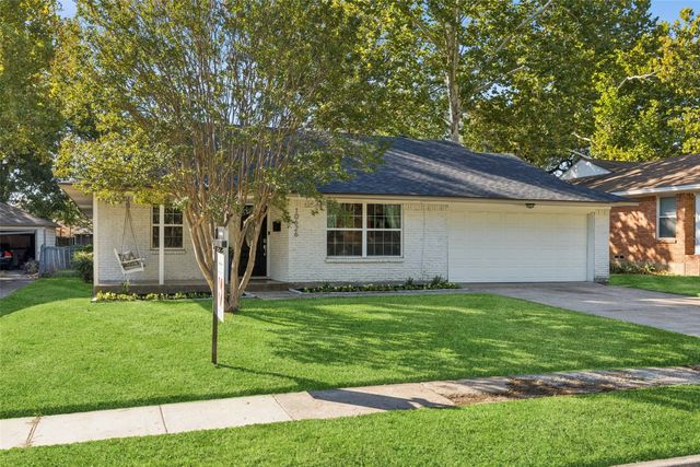 10626 Larchfield Lane, Dallas, TX 75238
