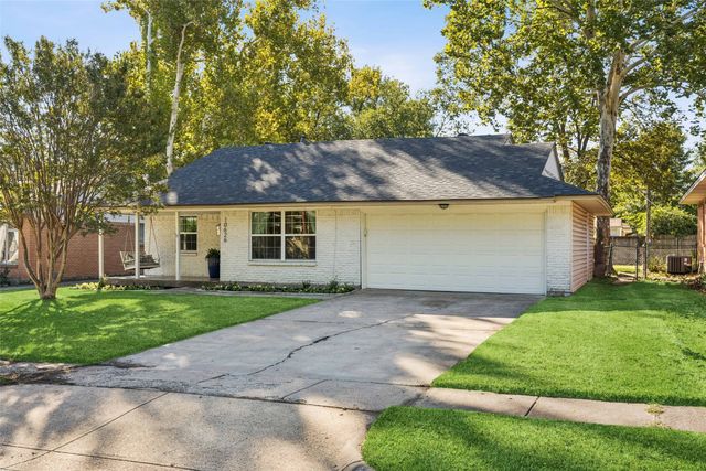 10626 Larchfield Lane, Dallas, TX 75238