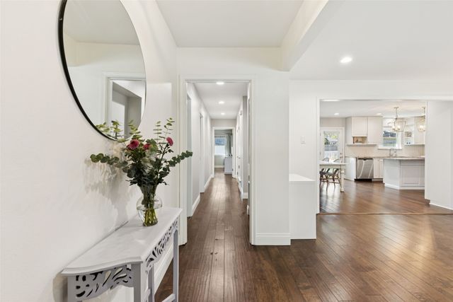 10626 Larchfield Lane, Dallas, TX 75238