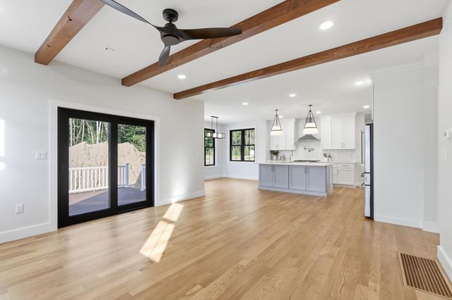 17 Newbury Road, Pelham, NH 03076