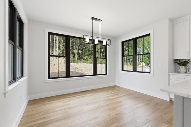 17 Newbury Road, Pelham, NH 03076