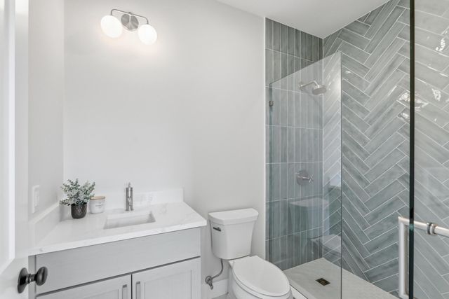 17 Newbury Road, Pelham, NH 03076