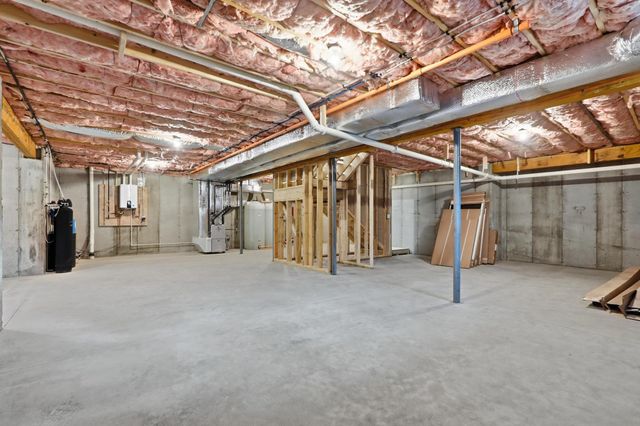 17 Newbury Road, Pelham, NH 03076