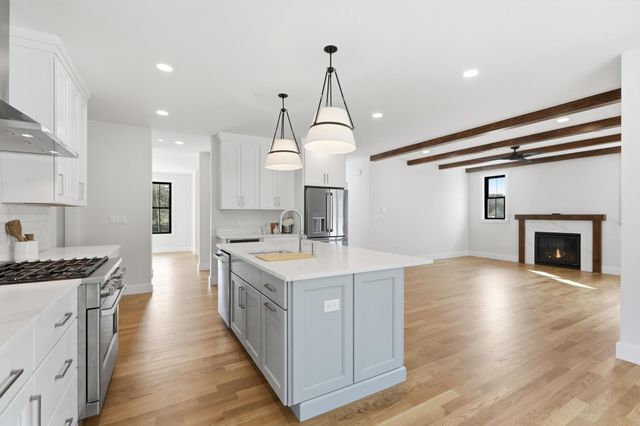 17 Newbury Road, Pelham, NH 03076