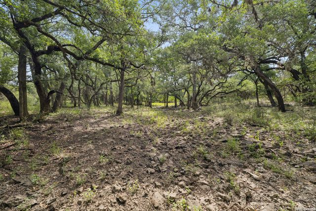 547 COUNTY ROAD 3401, Hondo, TX 78861