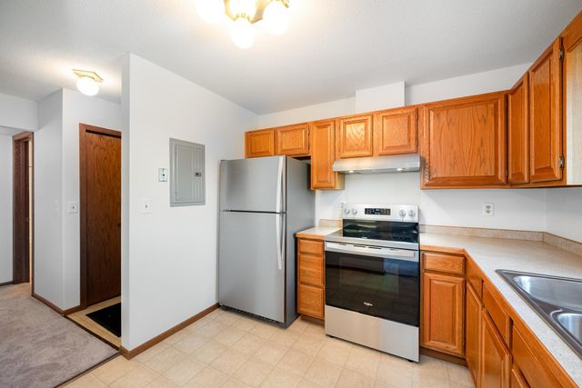 8013 Xerxes Avenue S B206, Bloomington, MN 55431