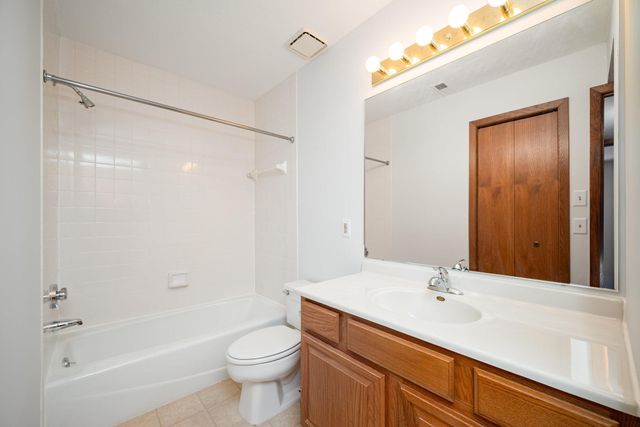 8013 Xerxes Avenue S B206, Bloomington, MN 55431