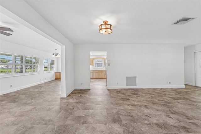 8855 NW 10th Pl, Plantation, FL 33322