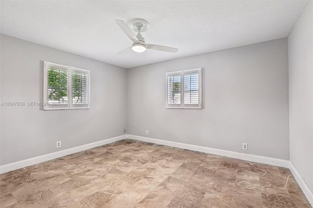 8855 NW 10th Pl, Plantation, FL 33322