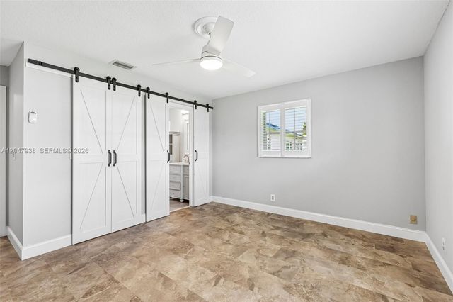 8855 NW 10th Pl, Plantation, FL 33322