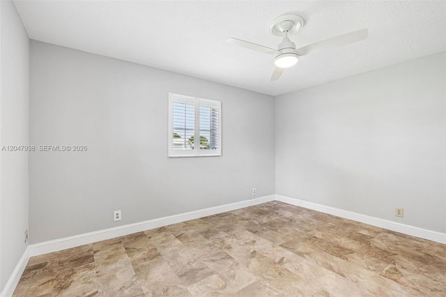8855 NW 10th Pl, Plantation, FL 33322