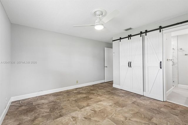 8855 NW 10th Pl, Plantation, FL 33322