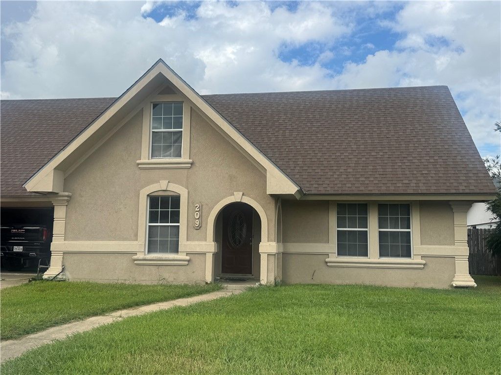 209 Blanco Dr, Portland, TX 78374 — exterior