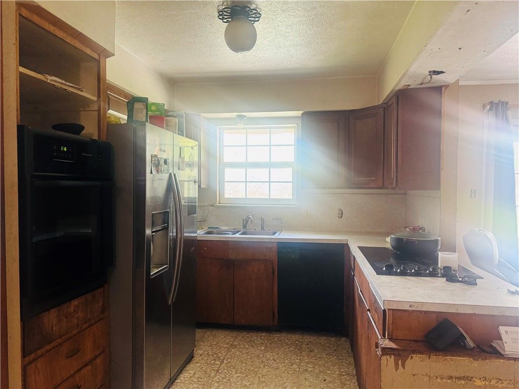 209 Blanco Dr, Portland, TX 78374 — photo 3