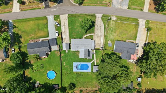 2800 Davie Drive, Durham, NC 27704