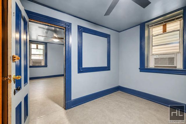 3424 34th Street, Astoria, NY 11106