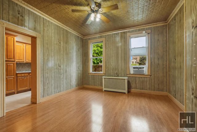 3424 34th Street, Astoria, NY 11106