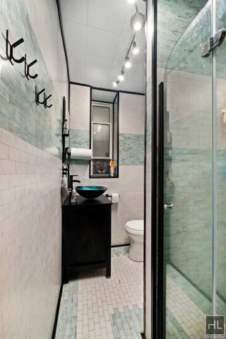3424 34th Street, Astoria, NY 11106