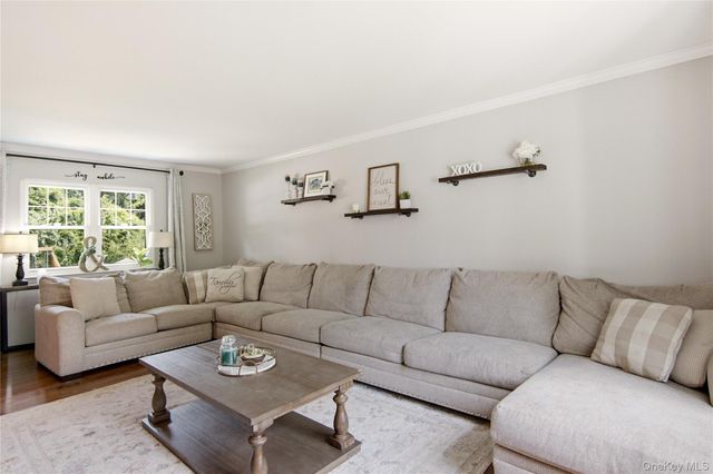 1 Wenmore Court, Commack, NY 11725