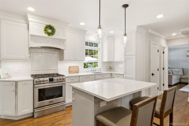 1 Wenmore Court, Commack, NY 11725