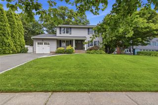 1 Wenmore Court, Commack, NY 11725
